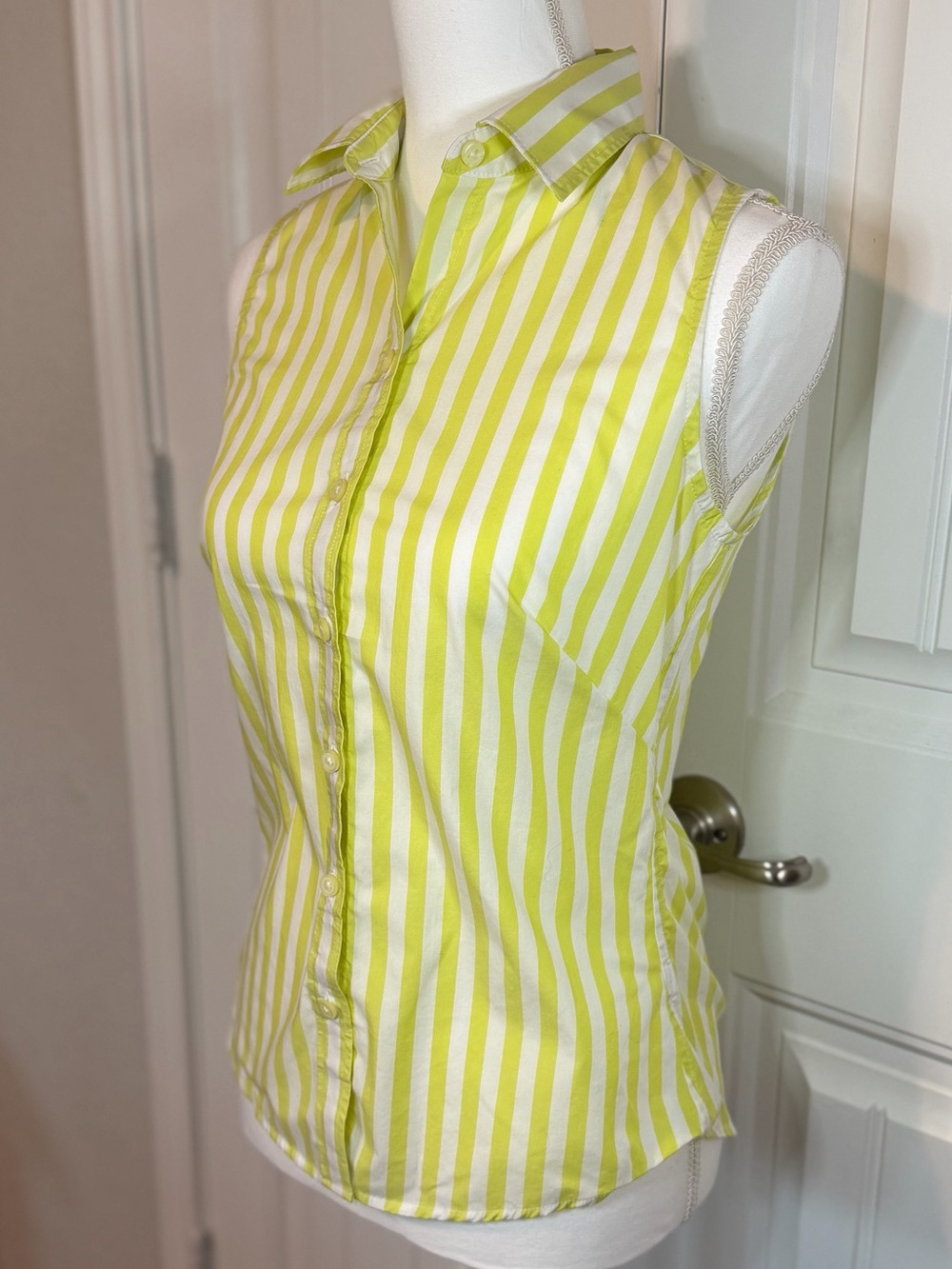 Banana Republic Sleeveless Button Front Blouse Petite 2 Yellow White Striped Top